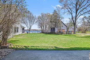 100 Peninsula Rd, Medicine Lake, MN 55441 - Photo 47