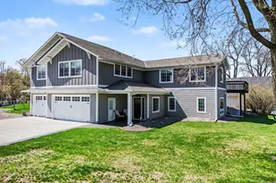 100 Peninsula Rd, Medicine Lake, MN 55441 - Photo 5