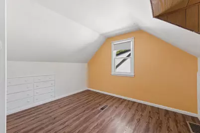 402 Jefferson Avenue S, Hopkins, MN 55343 - Photo 11