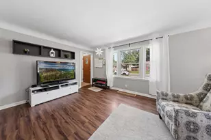 402 Jefferson Ave S, Edina, MN 55343 - Photo 3