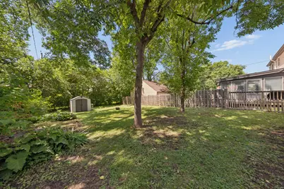 402 Jefferson Avenue S, Hopkins, MN 55343 - Photo 17