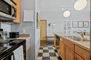 215 7th St NE, Minneapolis, MN 55413 - Photo 11