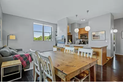 215 7th Street NE #301, Minneapolis, MN 55413 - Photo 5