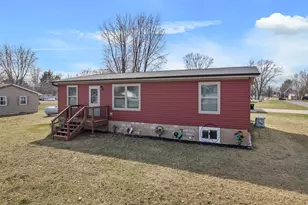 226 S Herman St, Cochrane, WI 54622 - Photo 1
