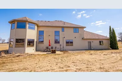 294 57th Avenue NE, Willmar, MN 56201 - Photo 5