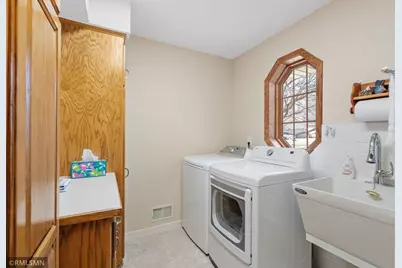 3001 Edward Street, Maplewood, MN 55109 - Photo 37