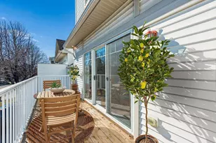 3264 Oak View Dr, Woodbury, MN 55129 - Photo 11