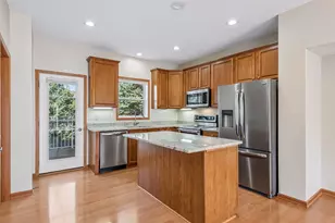 3264 Oak View Dr, Woodbury, MN 55129 - Photo 5