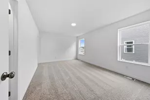 7477 Lotus Ln, Lino Lakes, MN 55038 - Photo 11