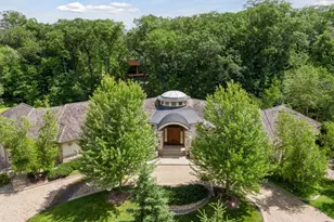 1989 Dwight Ln, Minnetonka, MN 55305 - Photo 3