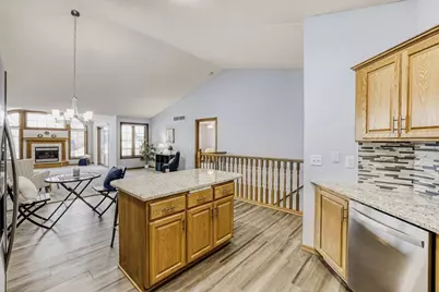 6236 Creekview Lane N, Brooklyn Park, MN 55443 - Photo 11