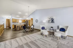 6236 Creekview Ln N, Brooklyn Park, MN 55443 - Photo 7