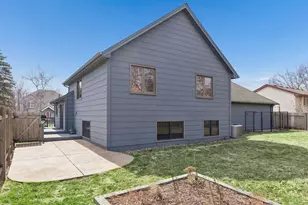 295 Oak Hill Dr, Shoreview, MN 55126 - Photo 41