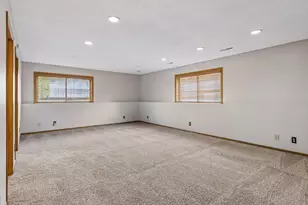 295 Oak Hill Dr, Shoreview, MN 55126 - Photo 29