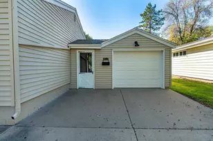 410 E St Charles Ave, Fergus Falls, MN 56537 - Photo 3