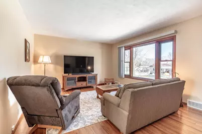 410 E Saint Charles Avenue, Fergus Falls, MN 56537 - Photo 11