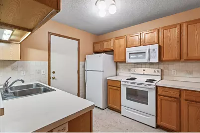 1925 Southcross Drive W #1306, Burnsville, MN 55306 - Photo 13