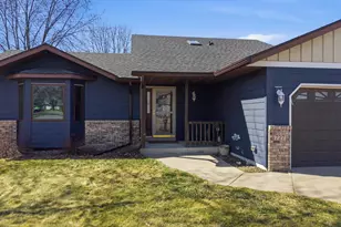 727 Garden Pl, Sauk Rapids, MN 56379 - Photo 5