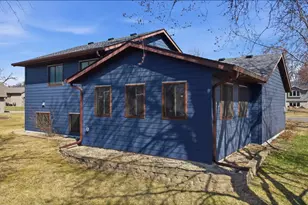 727 Garden Pl, Sauk Rapids, MN 56379 - Photo 7