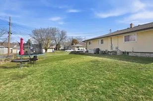 1561 Clarence St, Saint Paul, MN 55106 - Photo 25