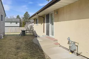 1561 Clarence St, Saint Paul, MN 55106 - Photo 21