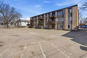 2740 Pleasant Ave, Minneapolis, MN 55408 - Photo 15