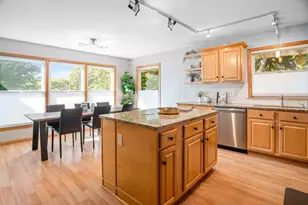 4025 Chowen Ave S, Minneapolis, MN 55410 - Photo 7