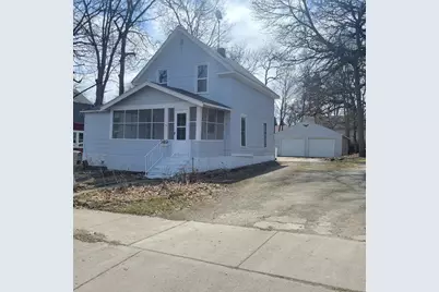 120 4th Avenue NE, Waseca, MN 56093 - Photo 1