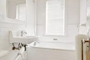 220 E 19th St, Minneapolis, MN 55403 - Photo 15