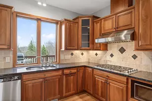 10385 Yates Dr N, Brooklyn Park, MN 55443 - Photo 15