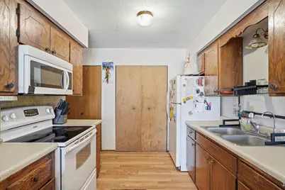 1563 Clarence Street, Saint Paul, MN 55106 - Photo 9