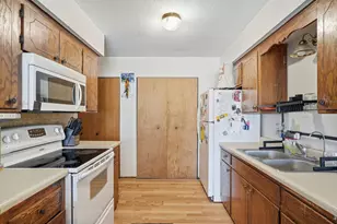 1563 Clarence St, Saint Paul, MN 55106 - Photo 9