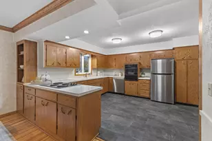 7515 Clinton Ave, Richfield, MN 55423 - Photo 9