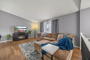 6601 Cherokee Ln N, Brooklyn Park, MN 55428 - Photo 3