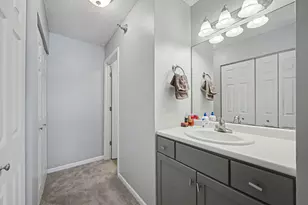 6165 Chasewood Pkwy, Hopkins, MN 55343 - Photo 19