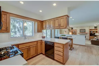 1501 Royal Lane, Arden Hills, MN 55112 - Photo 7