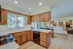 1501 Royal Ln, Arden Hills, MN 55112 - Photo 7