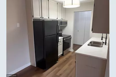 2801 Flag Avenue N #323, New Hope, MN 55427 - Photo 3