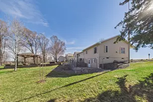 304 12th Ave SE, Melrose, MN 56352 - Photo 5