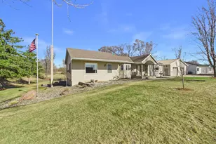 304 12th Ave SE, Melrose, MN 56352 - Photo 3