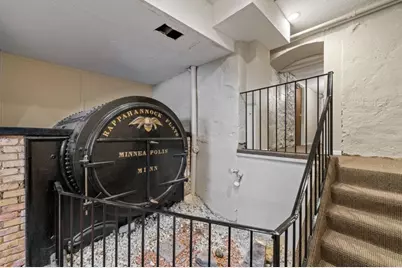 609 S 9th Street #8, Minneapolis, MN 55404 - Photo 17