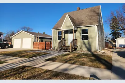 515 5th Avenue SW, Pipestone, MN 56164 - Photo 1