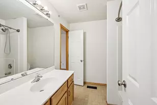 4980 Garland Ct N, Plymouth, MN 55446 - Photo 17