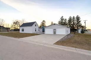 302 W Fir Ave, Frazee, MN 56544 - Photo 3