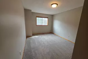 1795 Donegal Dr, Woodbury, MN 55125 - Photo 7