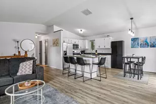 1558 9th St Cir SE, Forest Lake, MN 55025 - Photo 3