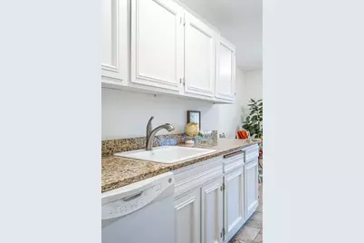 4548 Cedar Lake Road S #6, Saint Louis Park, MN 55416 - Photo 5