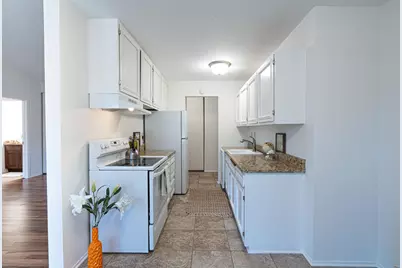 4548 Cedar Lake Road S #6, Saint Louis Park, MN 55416 - Photo 5