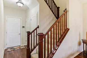 586 Sutherland Dr, Woodbury, MN 55129 - Photo 15