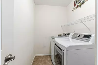 586 Sutherland Drive, Woodbury, MN 55129 - Photo 25